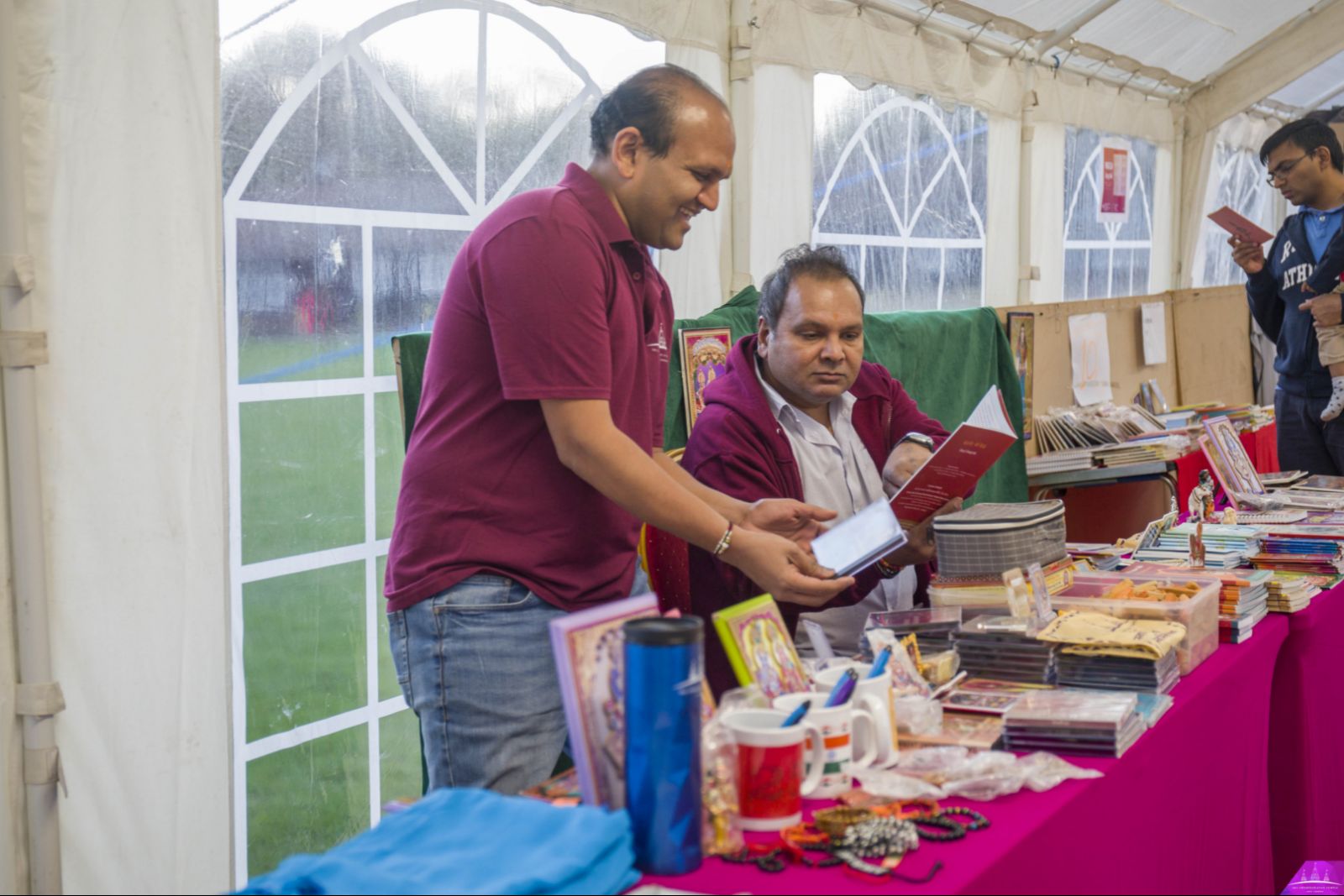 ©1987-2017 SKS Swaminarayan Temple East London